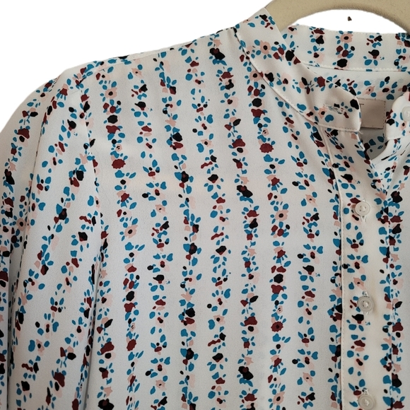 Loft Blouse XXSP Petite White Floral Long Sleeve Henley High Low - Picture 3 of 8
